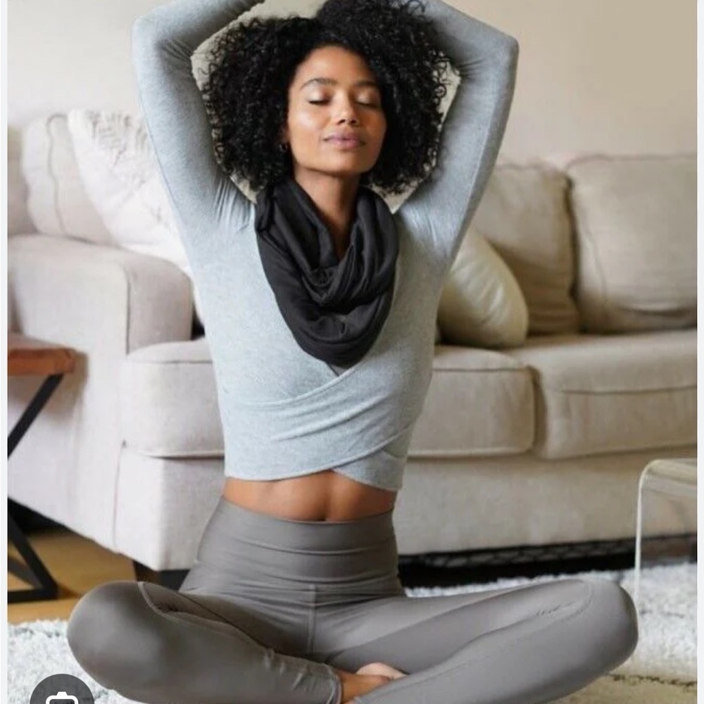 Beyond Yoga Scarf Hidden Pocket Infinity Yoga Lightweight OS NEW